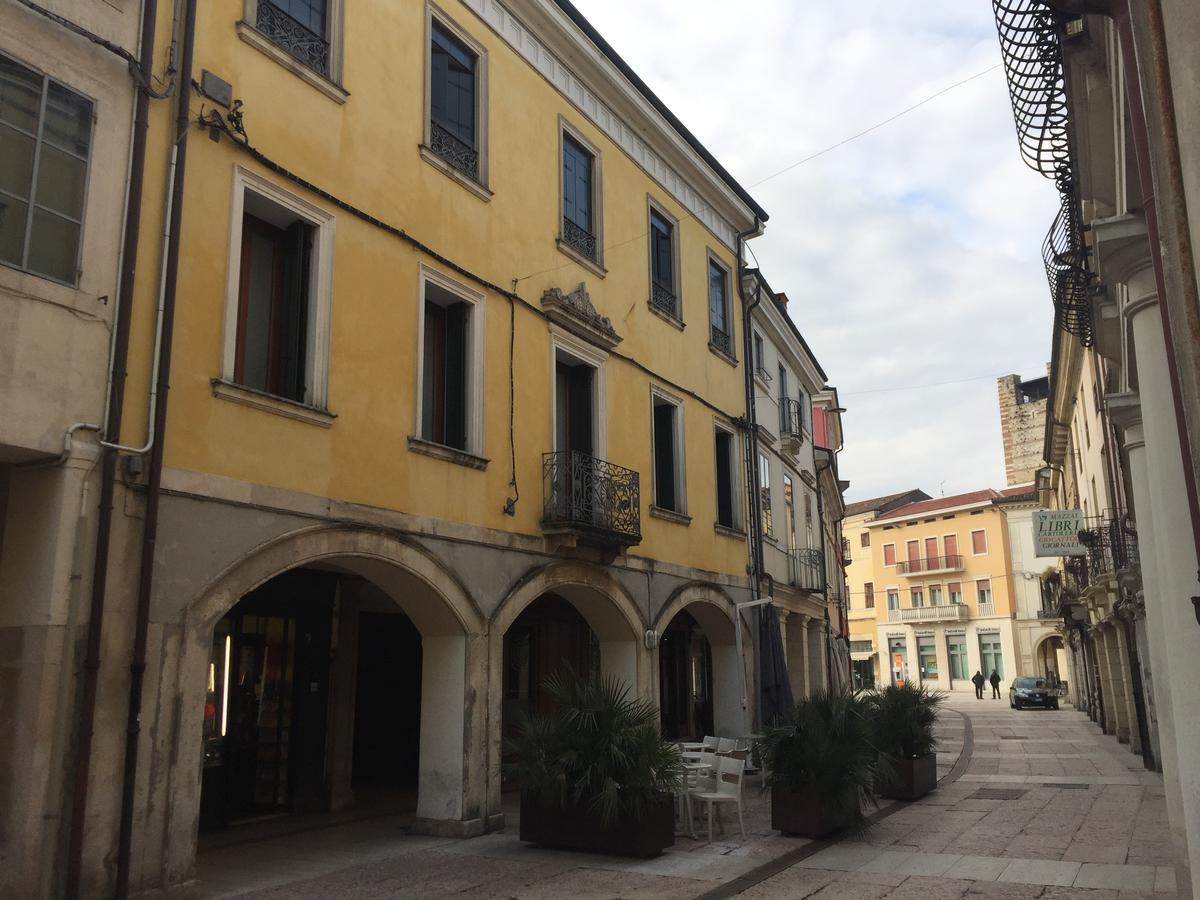 B&B Via Garibaldi Lonigo Buitenkant foto